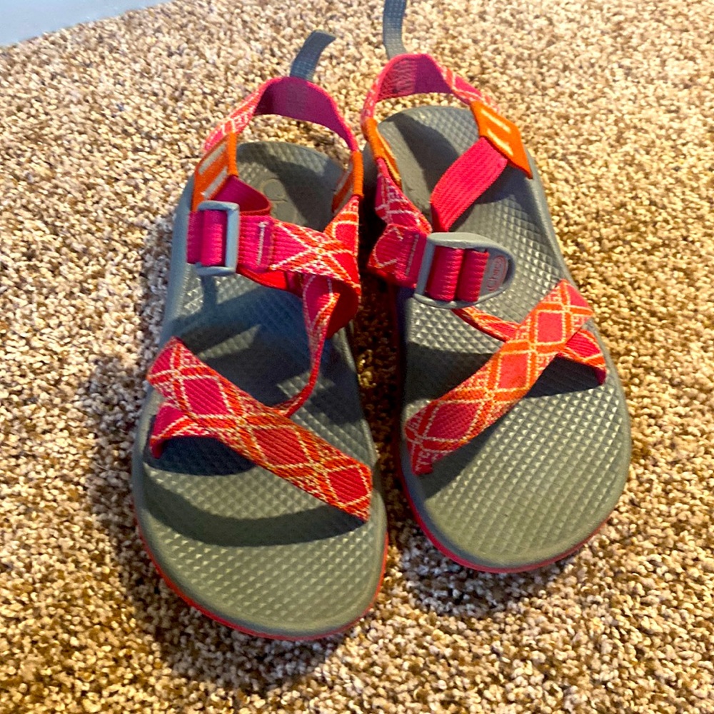 Size 4 EU size 35 Chaco sandals
